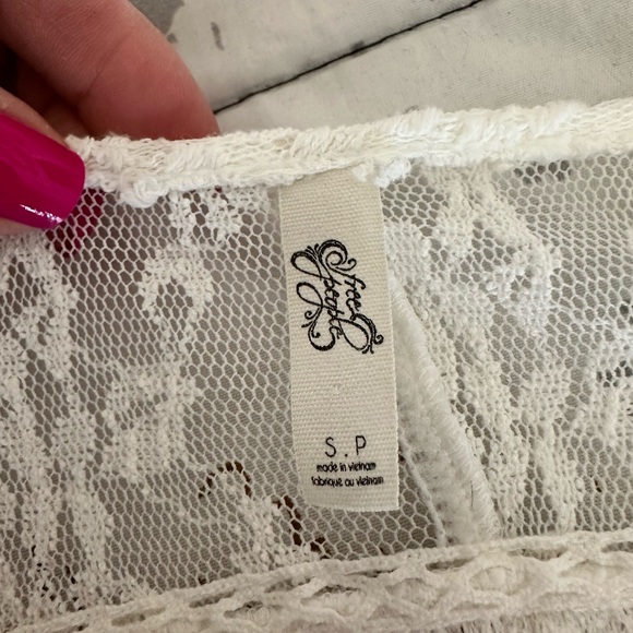 Free People Lost In Austin Lace Cold Shoulder blouse - Picture 3 of 4